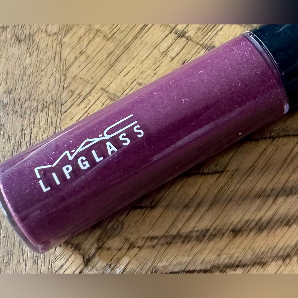 MAC Cosmetics Lipglass - Flight of Fancy